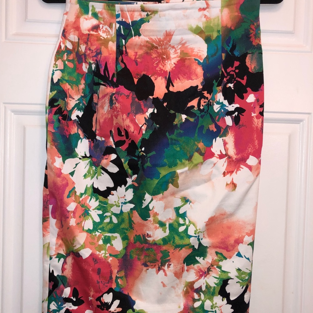 Worthington- Flower Print Skirt SIZE:8